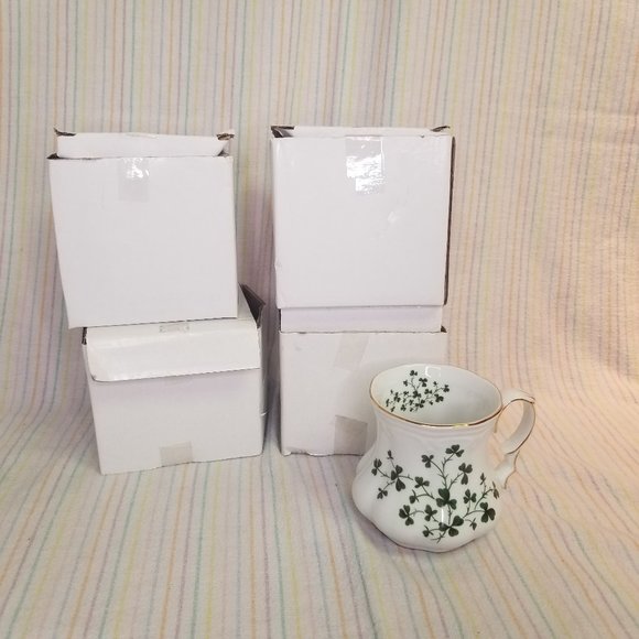 NIOB Fielder Keepsakes Fine Porcelain Shamrocks Mug White Gold Metallic Trim - Picture 1 of 7